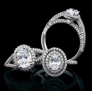 Oval diamond engagement rings
