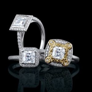 Oval diamond engagement rings